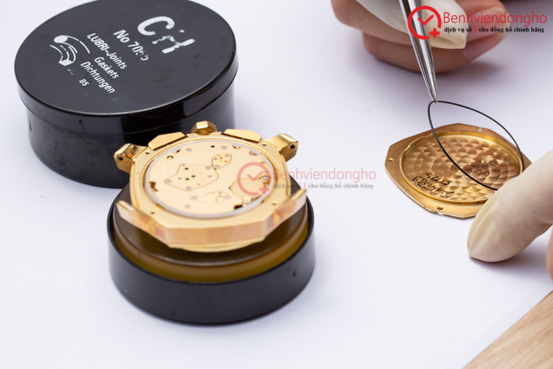 Thay pin đồng hồ chính hãng uy tín tại Tp. Hồ Chí Minh và Hà Nội 6