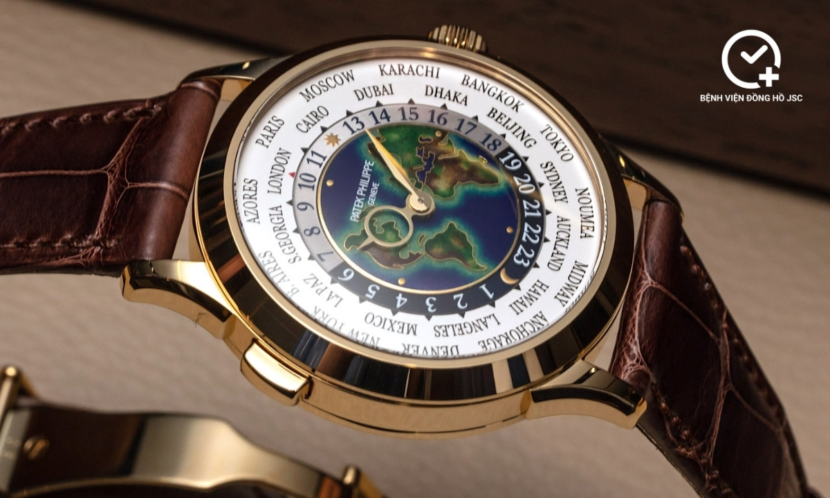 đồng hồ Ptaek Philippe có chức năng xem được múi giờ và thời gian ngày, đêm