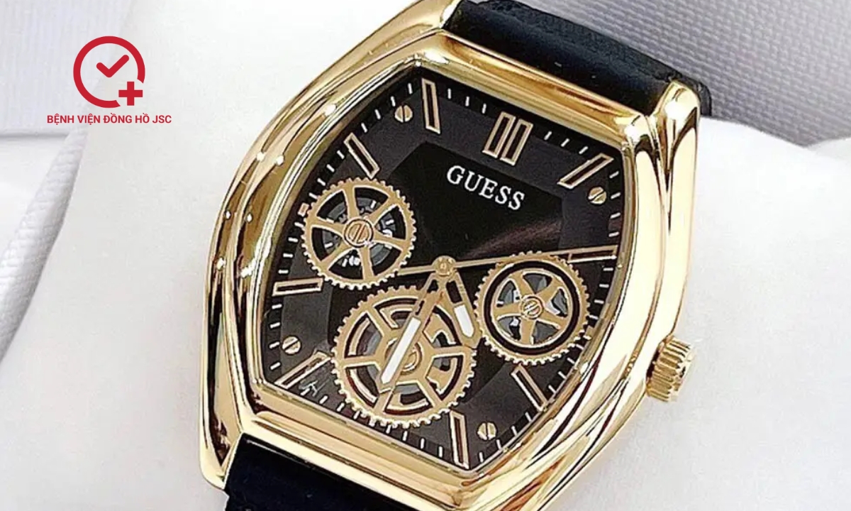 đánh giá chất liệu đồng hồ guess