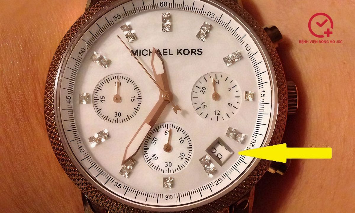 quan sát lịch đồng hồ michael kors