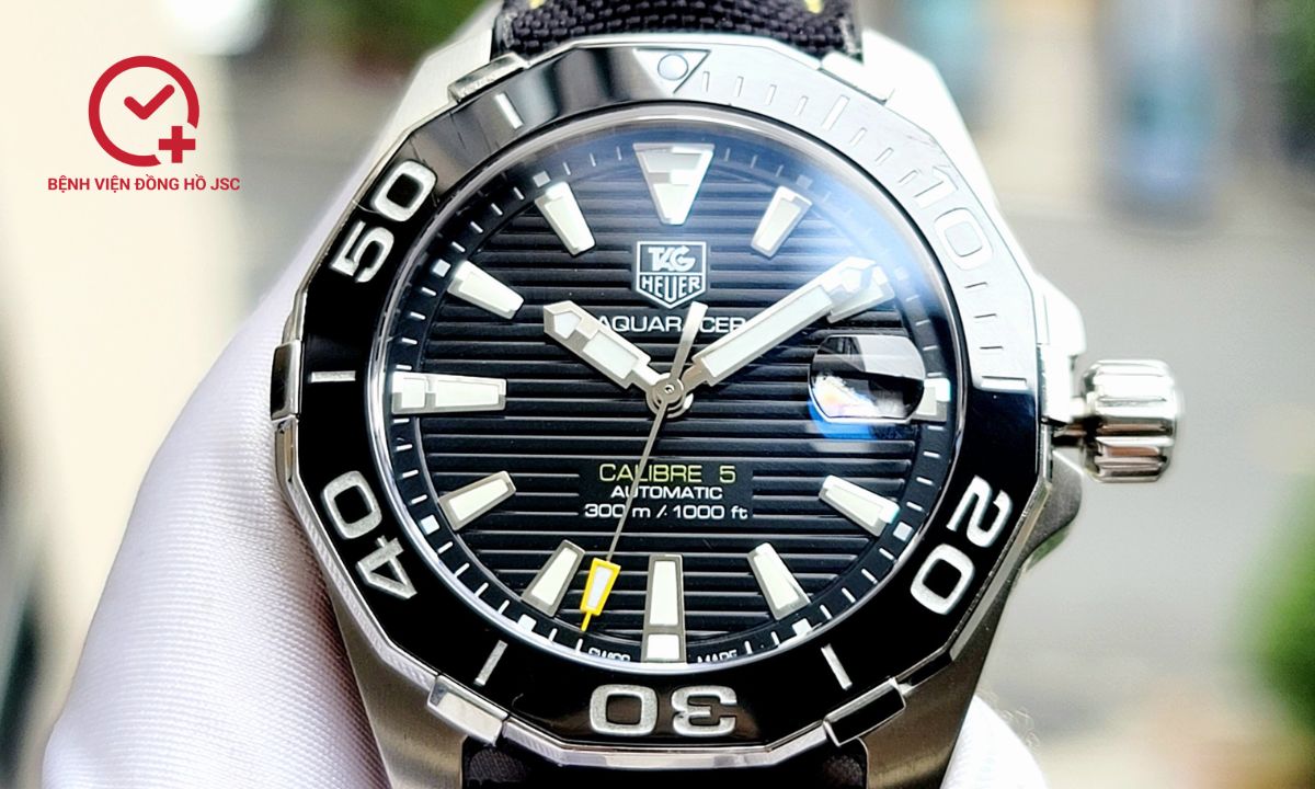 vật liệu chế tác đồng hồ tag heuer