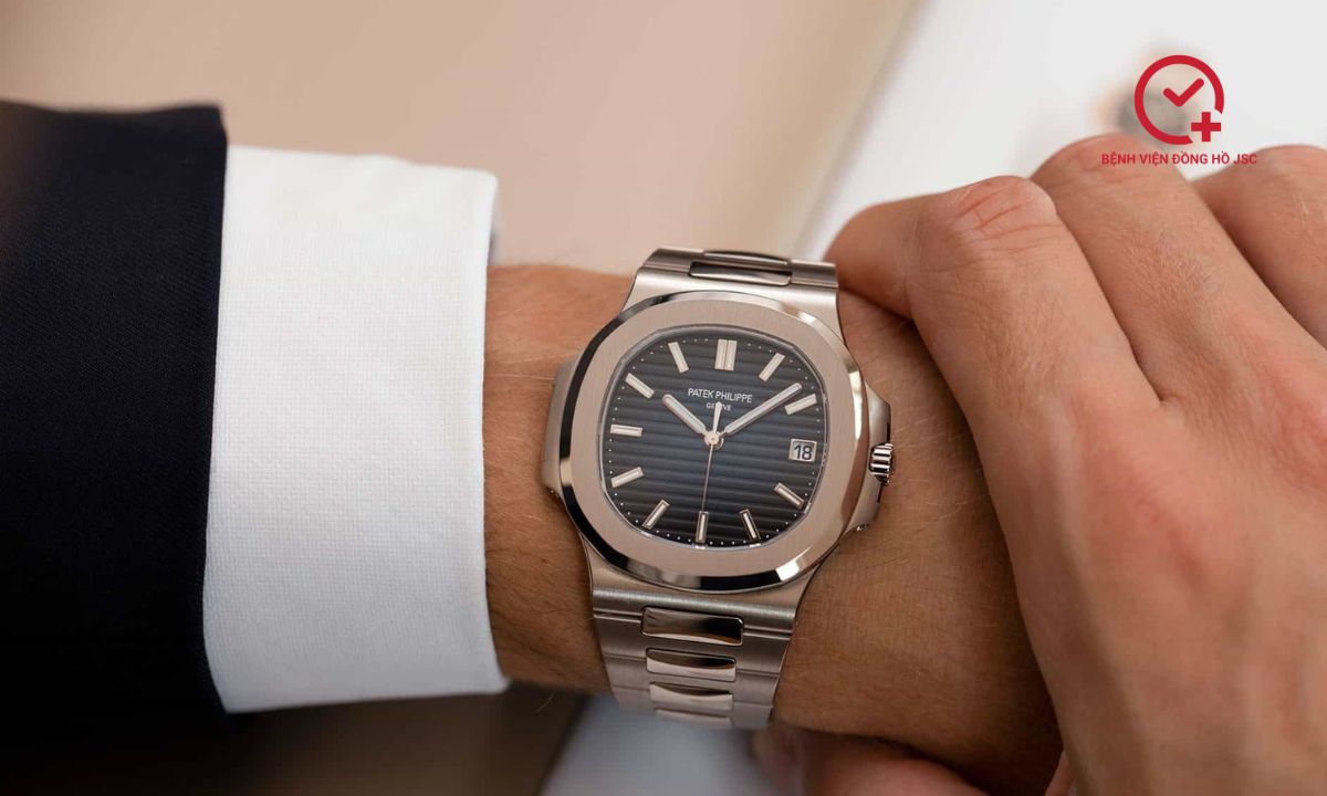 cách đeo đồng hồ Patek Philippe
