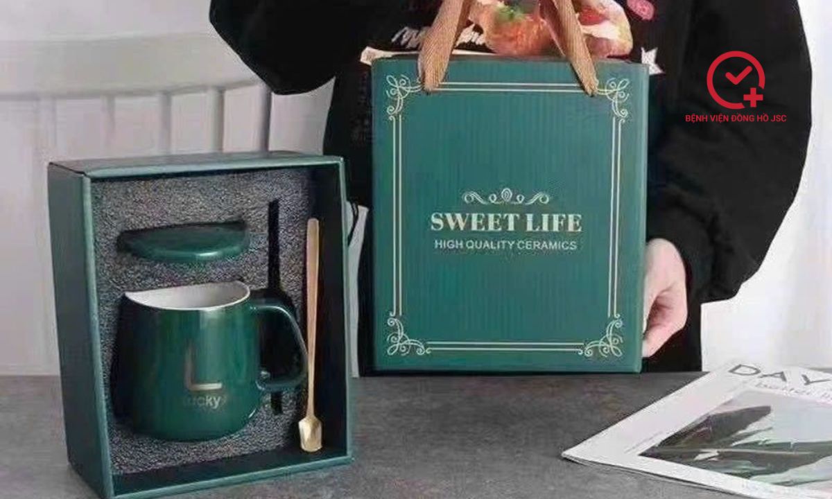 qua-tang-khach-hang quà tặng khách hàng