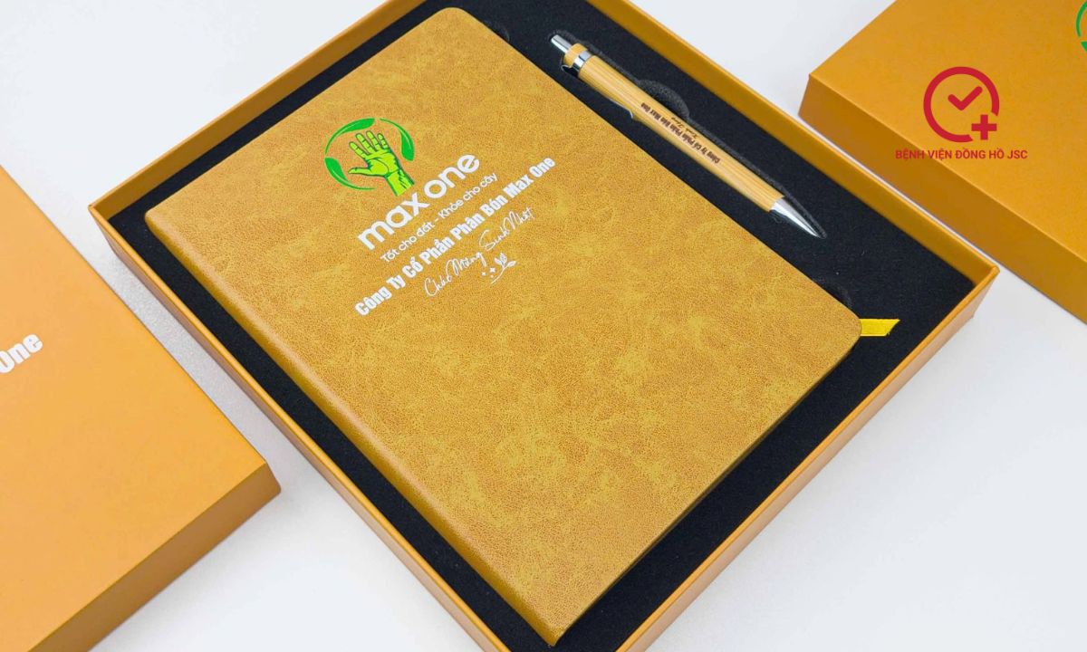 qua-tang-khach-hang quà tặng khách hàng