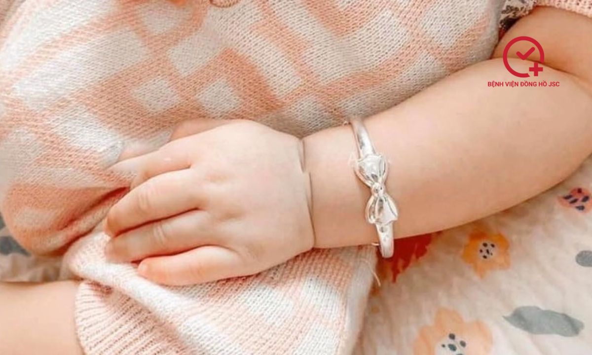 qua-tang-thoi-noi-cho-be-gai quà tặng thôi nôi cho bé gái