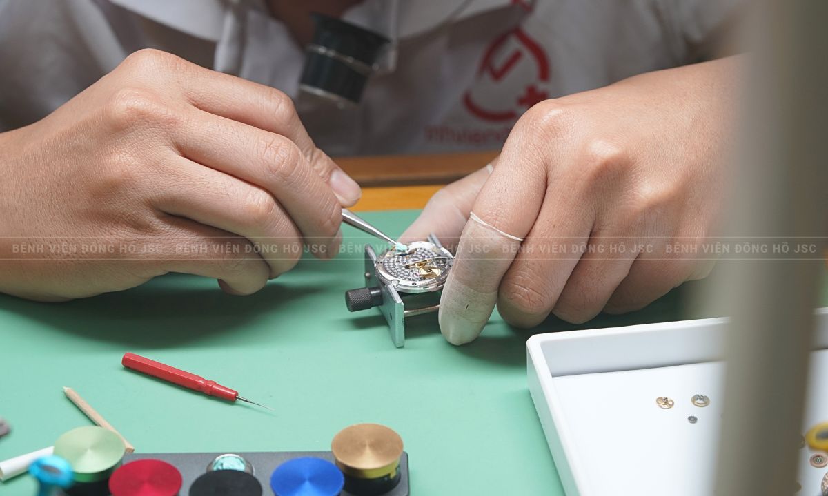 sửa đồng hồ hòa bình