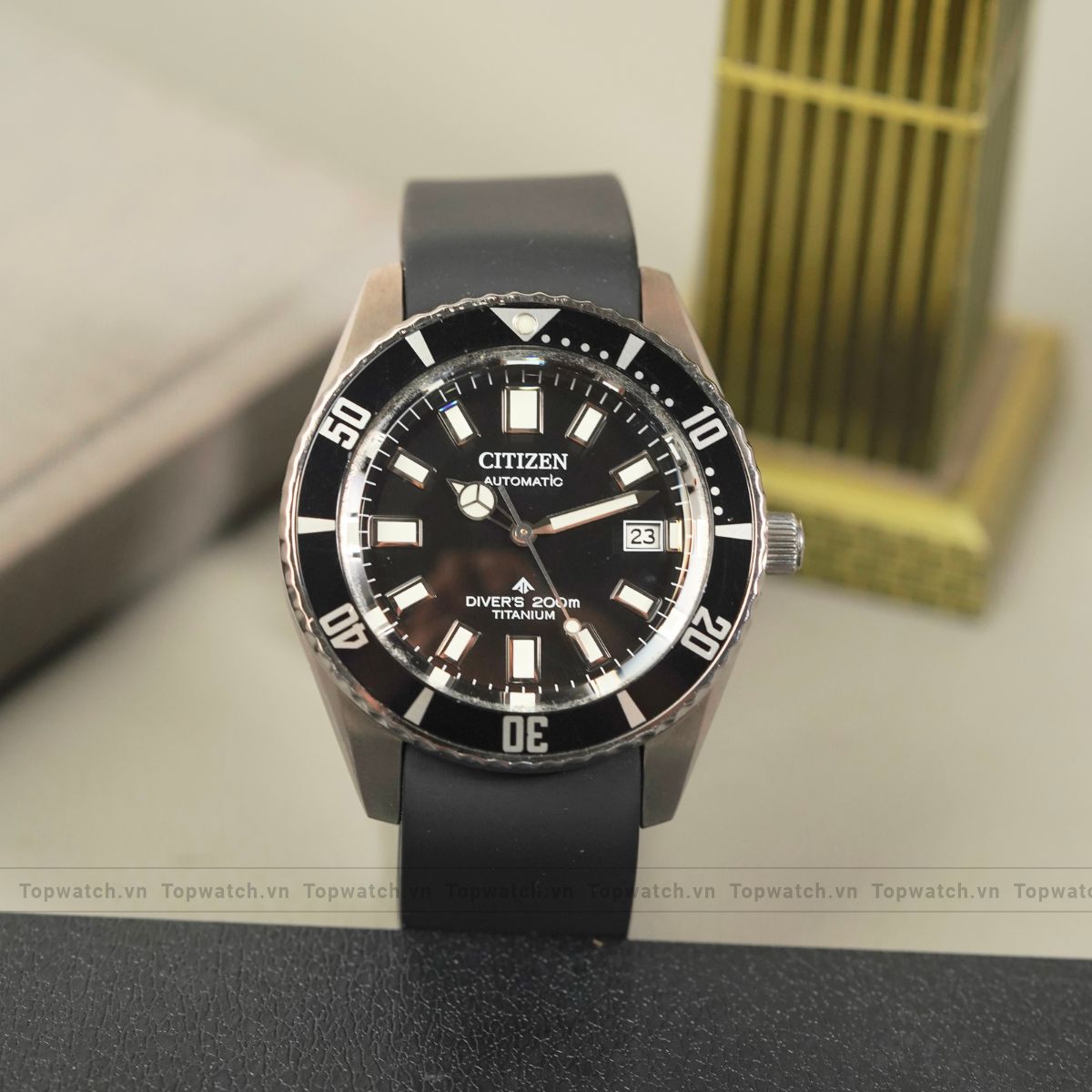 Đồng hồ CITIZEN NB6021-17E