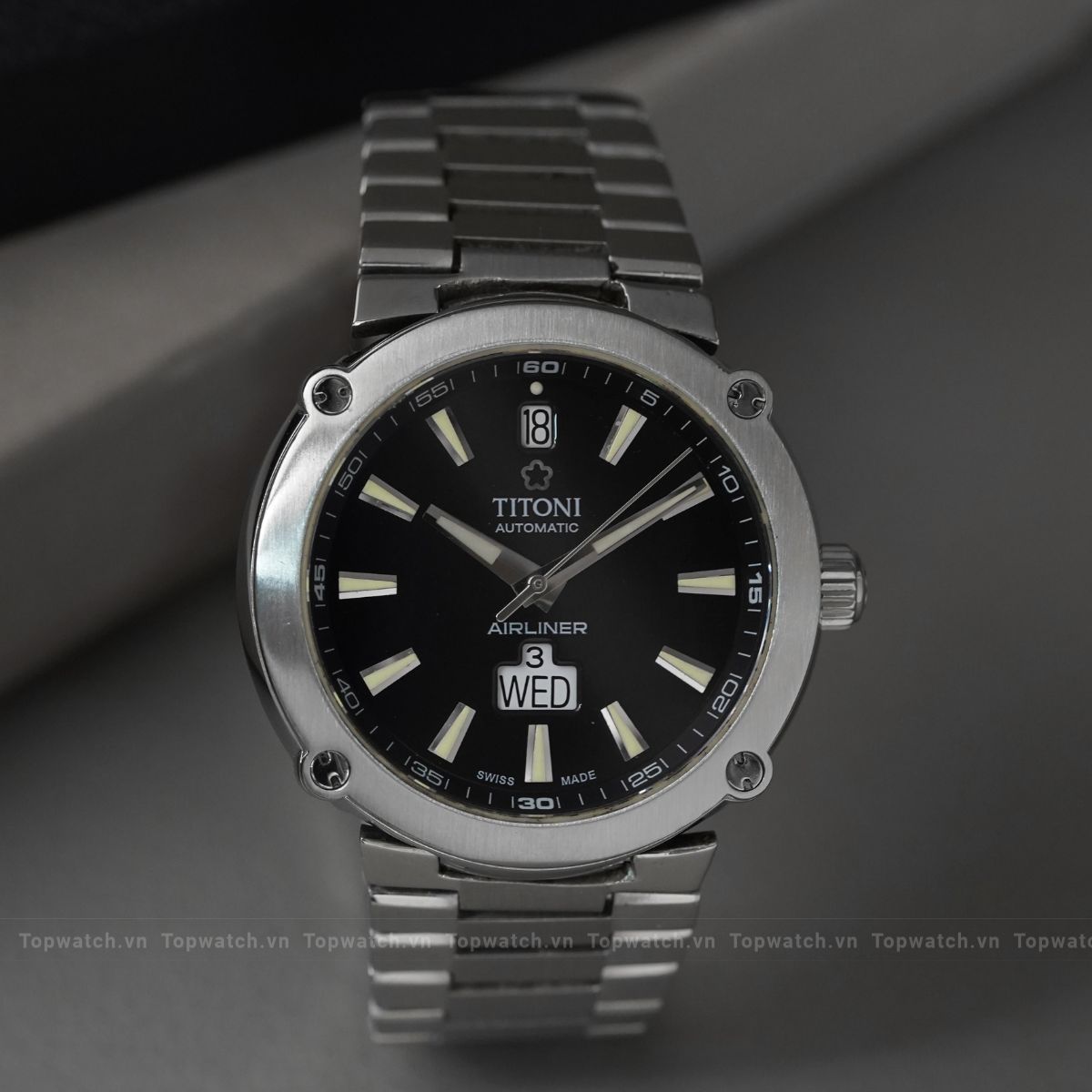 Đồng hồ Swiss watch Titoni Airliner 93935-S-247