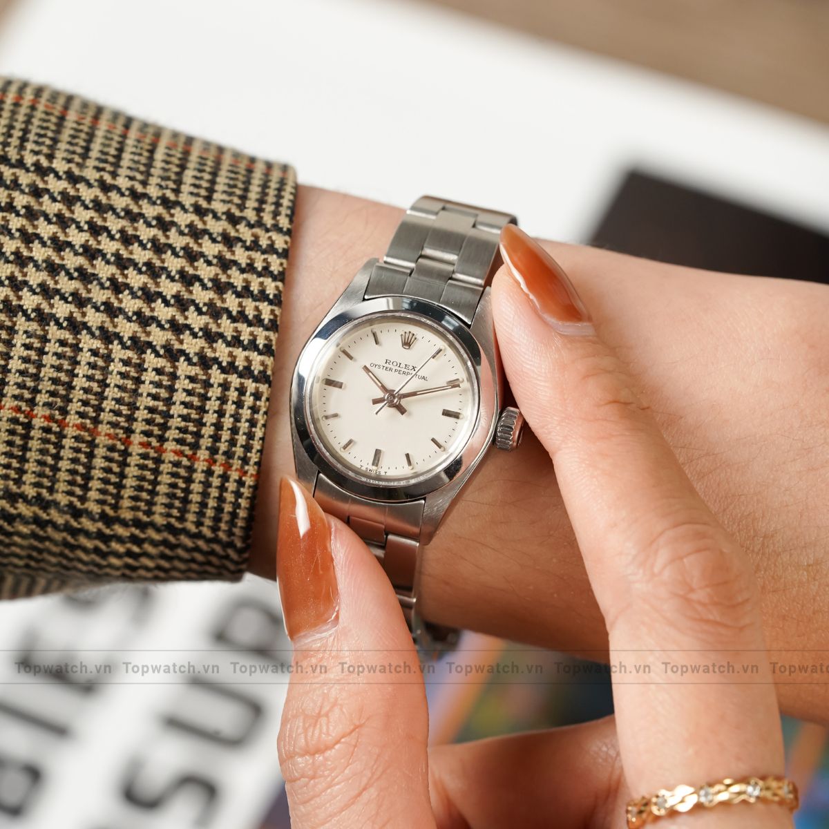 Đồng hồ Rolex Oyster Perpetual 24 5718