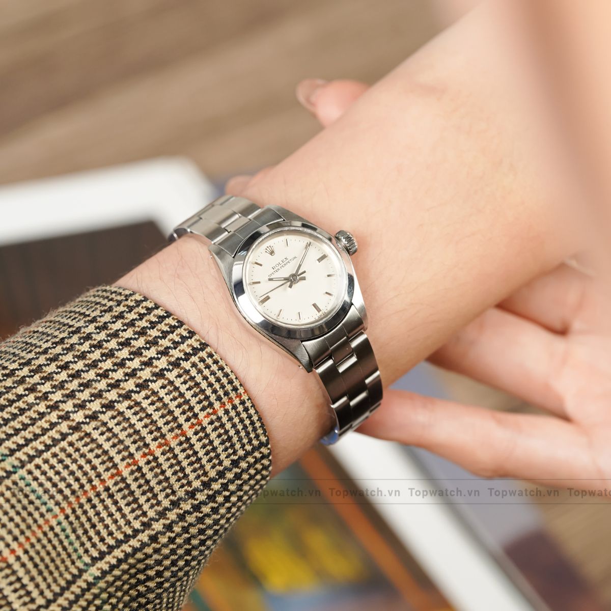 Đồng hồ Rolex Oyster Perpetual 24 5718