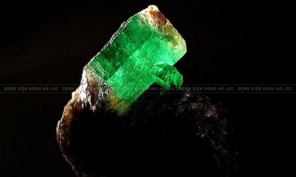 emerald-la-da-gi emerald là đá gì