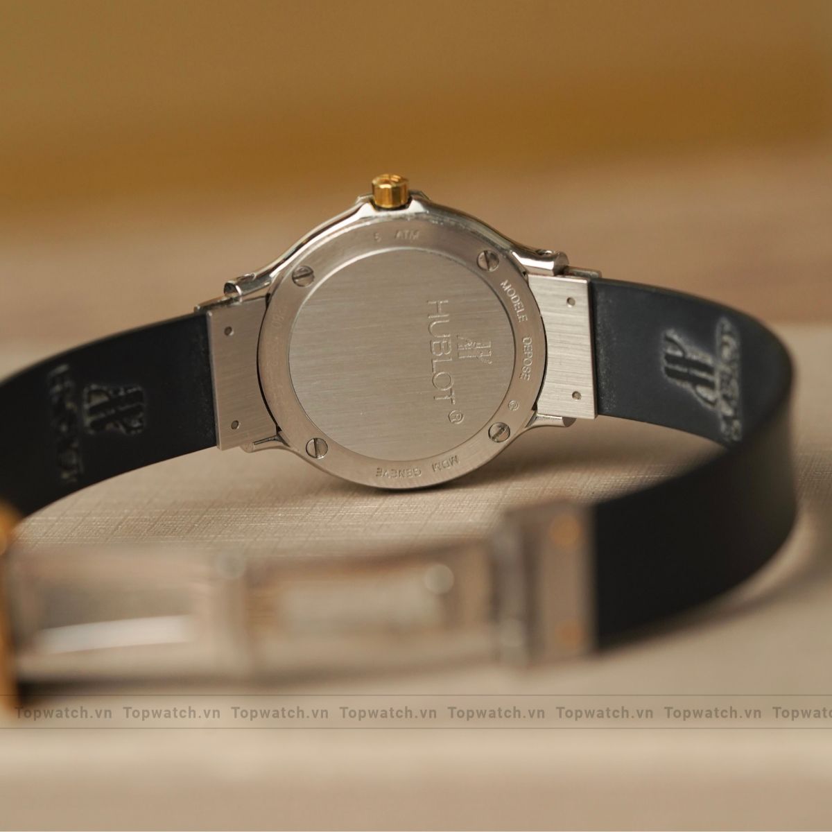 dong-ho-hublot-mdm-womens-black-watch-1280.100.3.044-4.jpg