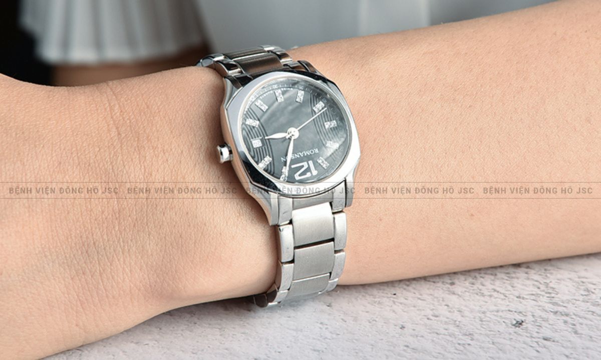 đồng hồ romanson của nước nào