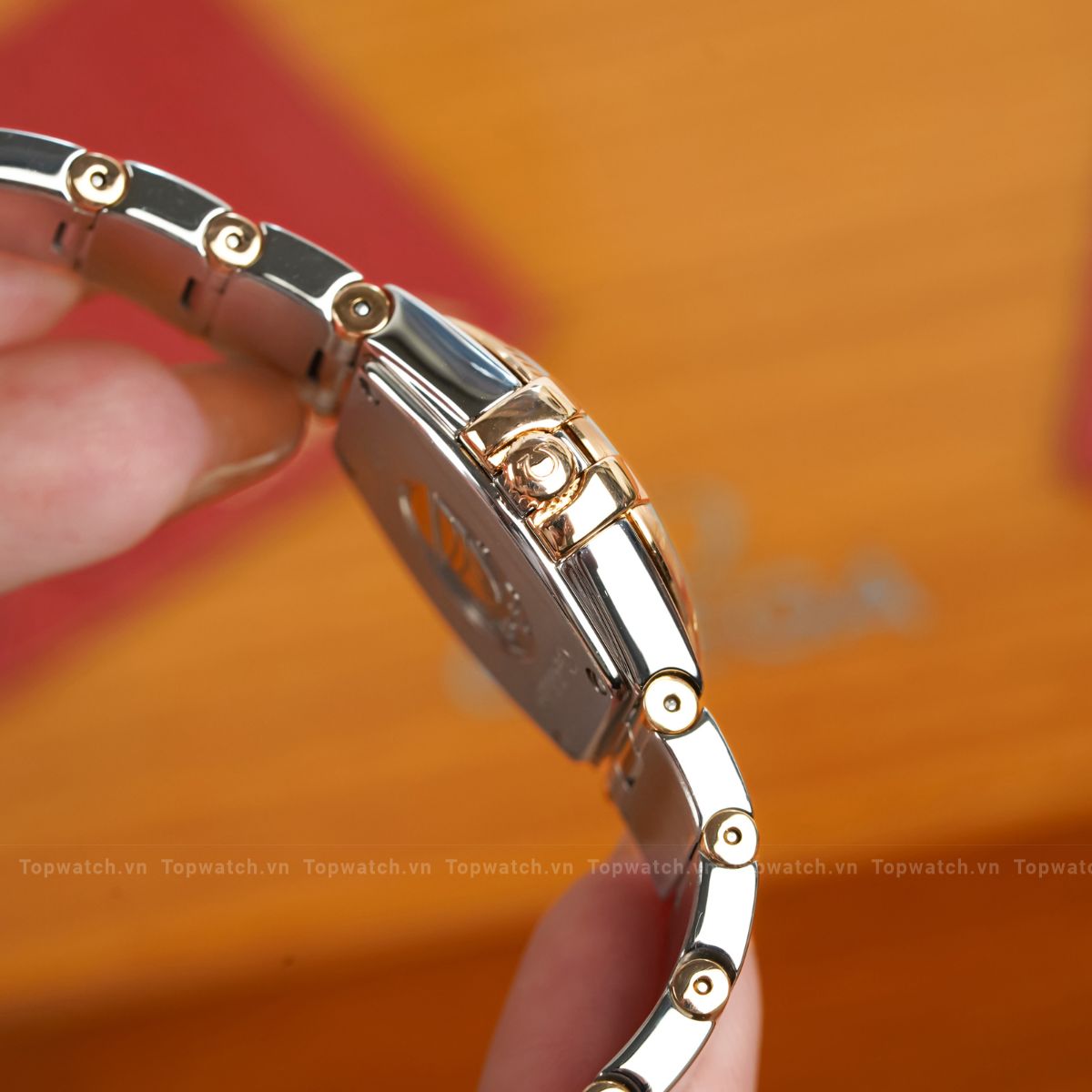 đồng hồ omega constellation 131.20.28.60.55.002 28 yellow gold steel