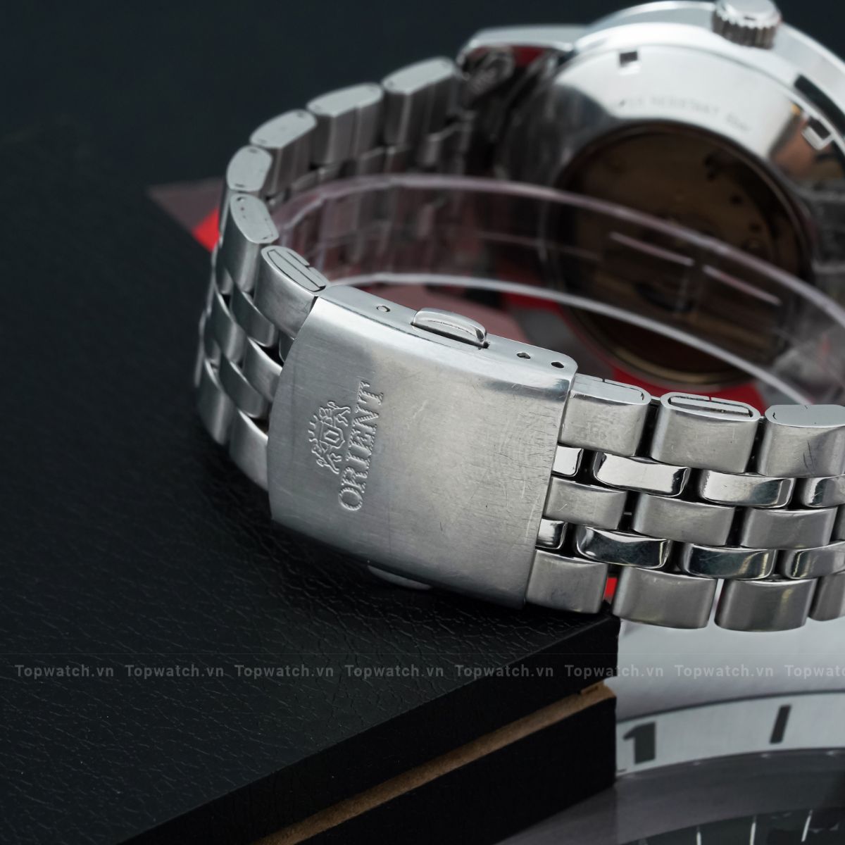 đồng hồ orient fer2700cw0