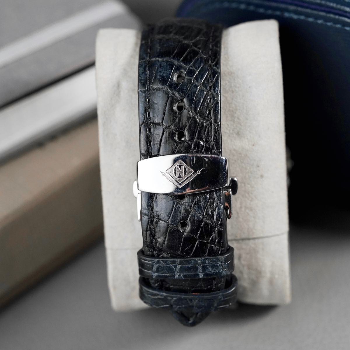 Đồng hồ Armand Nicolet N126 Đồng hồ Armand Nicolet N126
