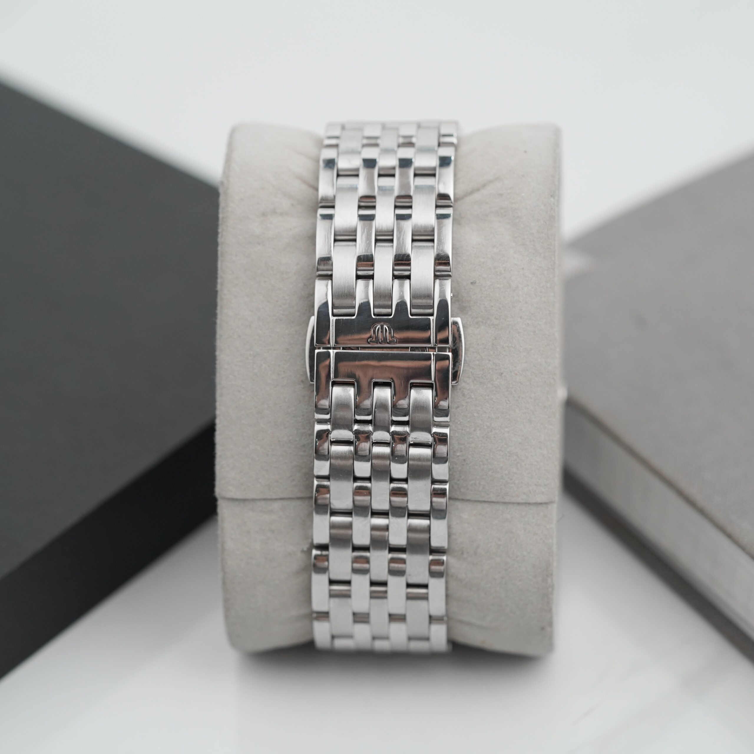 Đồng hồ Maurice Lacroix Les Classiques LC1228-SS002-131 Chronograph