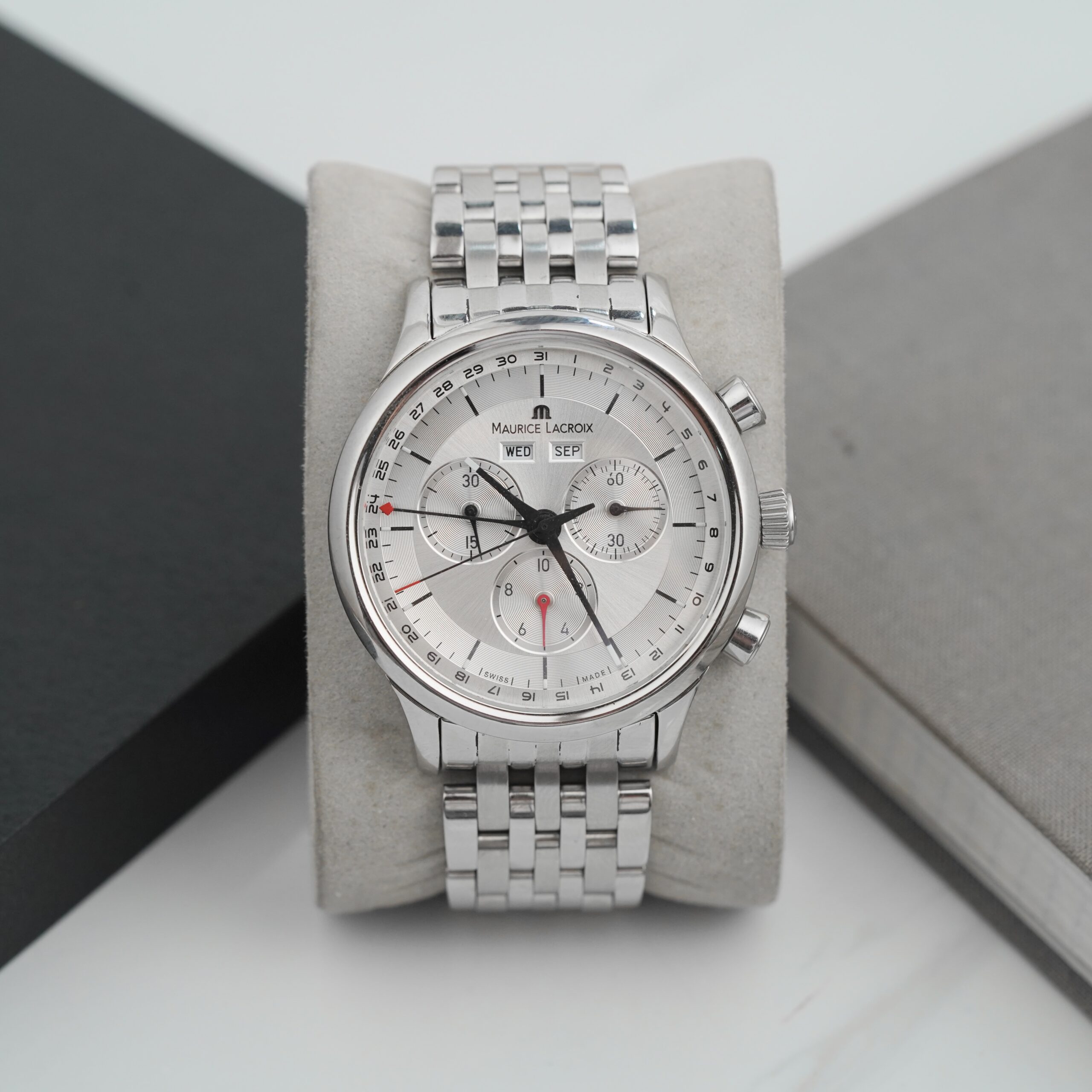 Đồng hồ Maurice Lacroix Les Classiques LC1228-SS002-131 Chronograph