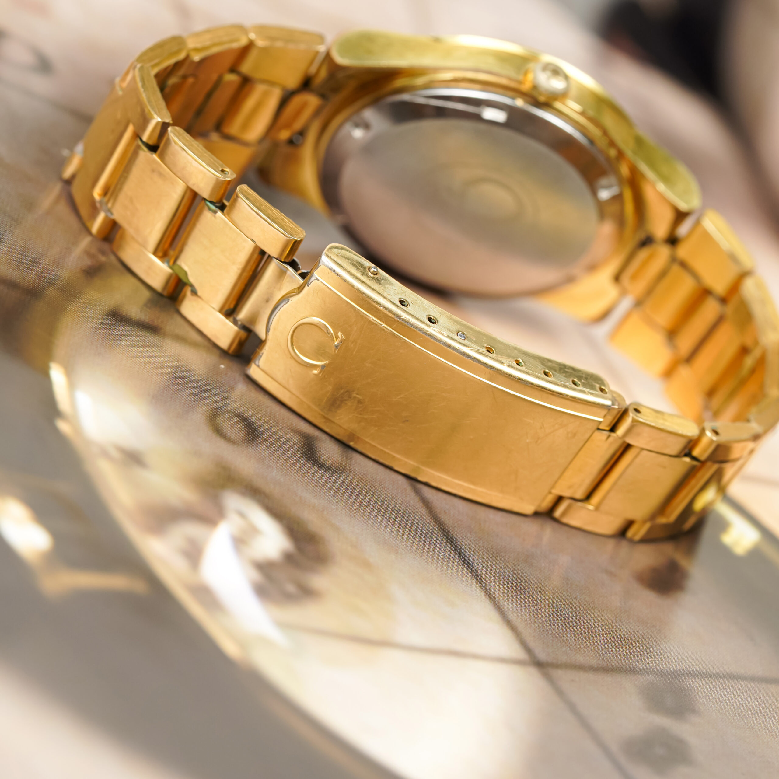 dong-ho-omega-1972-vintage-geneve-166-0173-gold-plated (6)