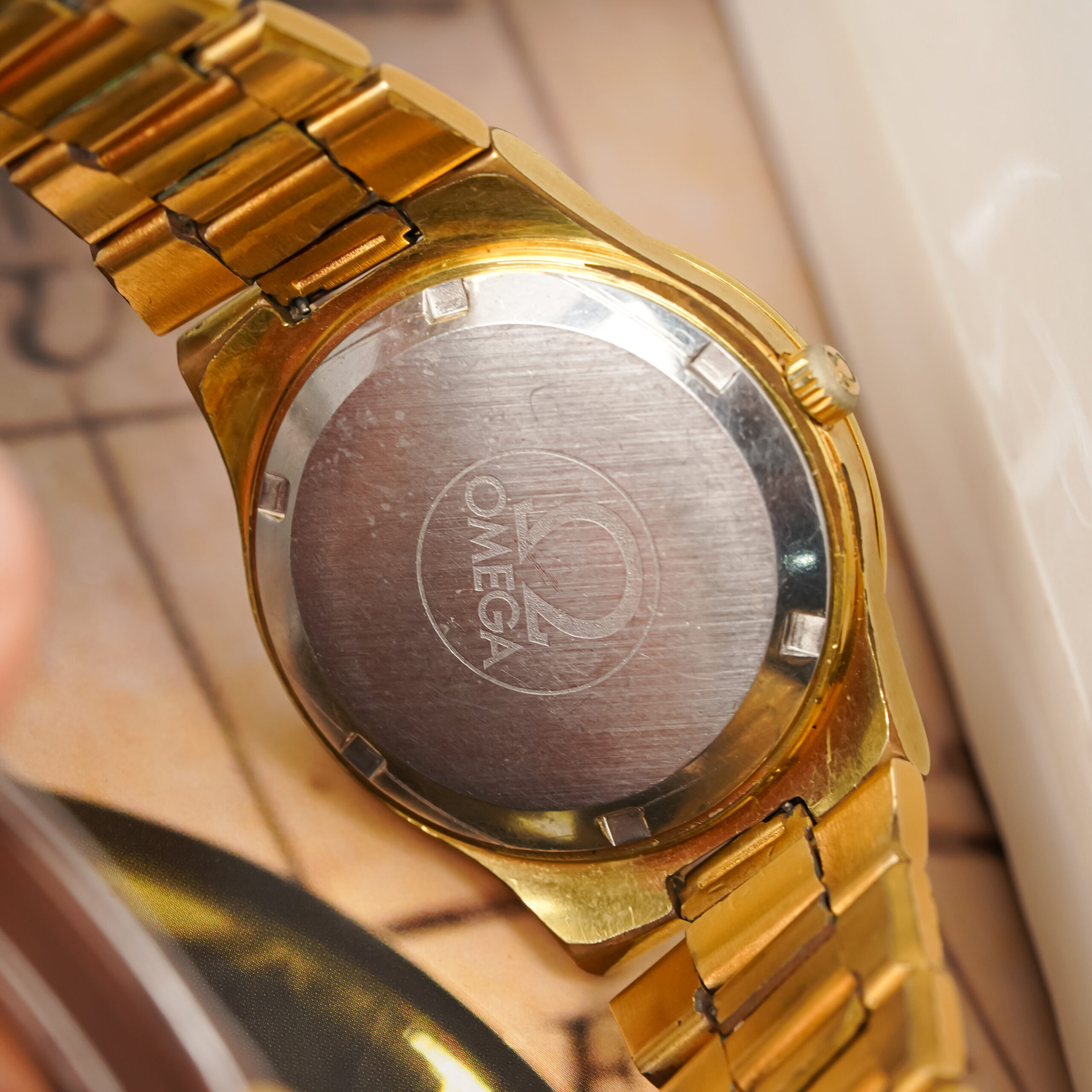 dong-ho-omega-1972-vintage-geneve-166-0173-gold-plated (8)
