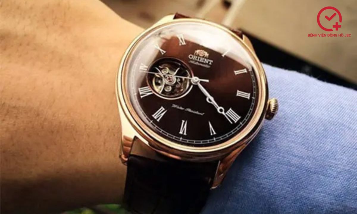 mẹnh thổ hợp màu gì